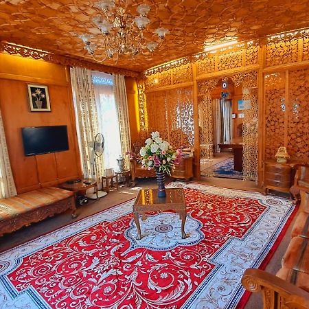 New Lakes Crown Group Of Houseboats Сринагар Экстерьер фото